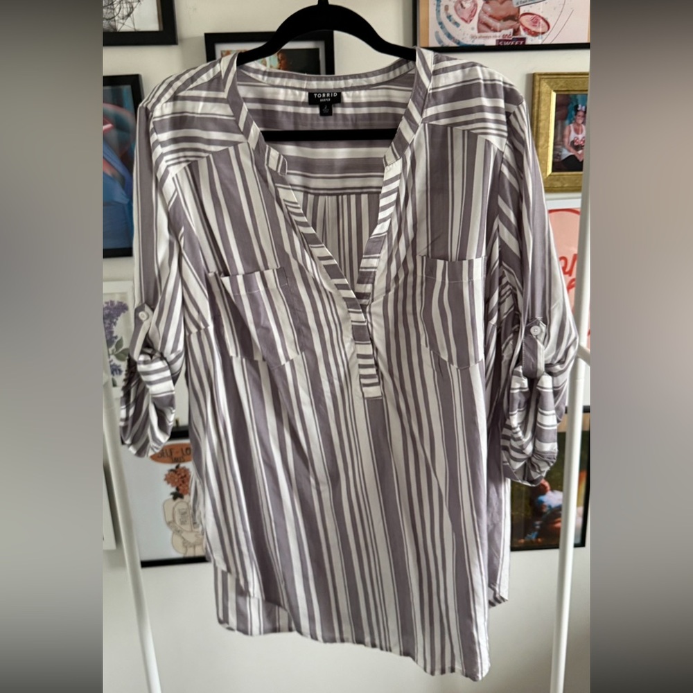 Torrid Harper Striped Purple and White Women's Blouse Size 2X